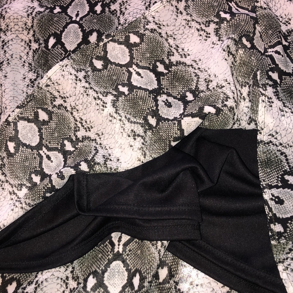 ADRIENNE python print dress size large - Picture 4 of 6
